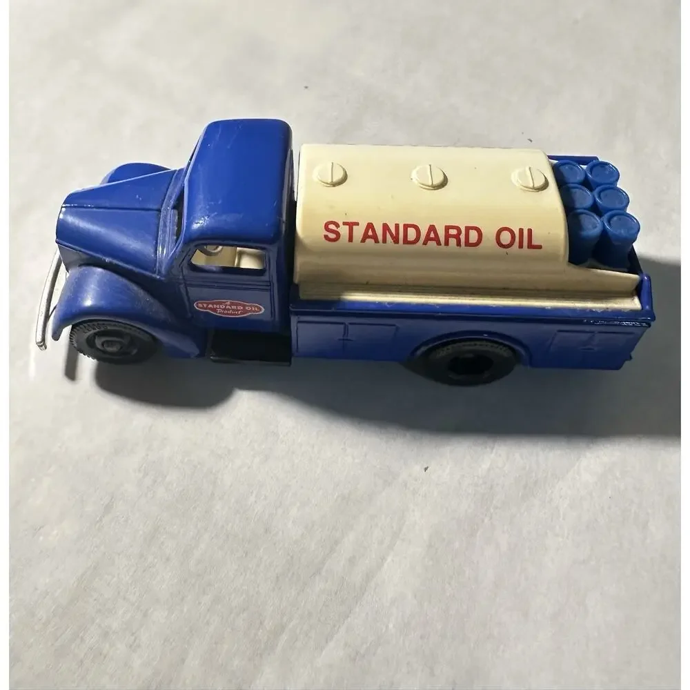 Lledo Chevron Standard Oil 1936 Farm Delivery Truck No 12 Diecast England A205